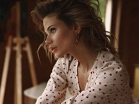 Жена Преснякова устроила фотосессию в коротком платье с эффектным декольте - «Я как Звезда»