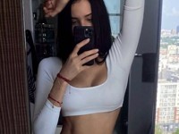 Анастасия Решетова похвасталась тонкой талией в крошечном топе - «Я как Звезда»