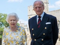 Опубликовано новое фото королевы Елизаветы и принца Филиппа - «Я как Звезда»
