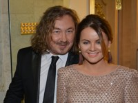 Молодая жена Николаева энергично станцевала под популярную песню - «Я как Звезда»