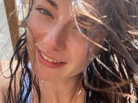 Марина Александрова показала летнее селфи в бикини - «Я как Звезда»