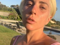 Леди Гага очаровала фанатов селфи без косметики - «Я как Звезда»