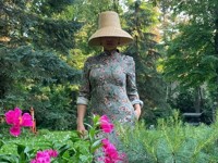 51-летняя жена Газманова устроила фотосессию в обтягивающем платье - «Я как Звезда»