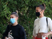 Хейли Бибер и Белла Хадид отдыхают на яхте в Италии - «Я как Звезда»