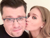 Развод Асмус и Харламова оказался розыгрышем - «Я как Звезда»