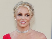 Бритни Спирс показала видео домашних танцев в откровенном костюме - «Я как Звезда»