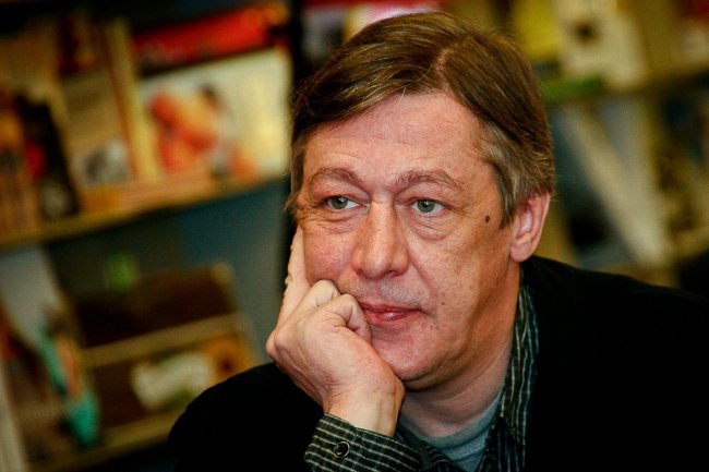 Жена погибшего в аварии с Михаилом Ефремовым мужчины намерена добиваться наказания актера - «Я и Отдых»