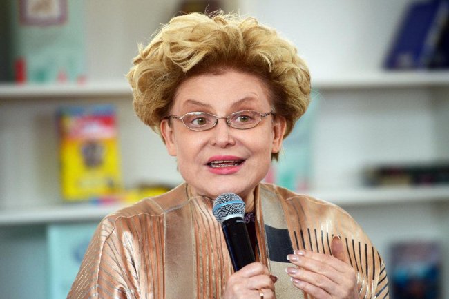 Улыбаюсь и терплю! Елена Малышева показала платье, ради которого опять худеет - «Я и Отдых»