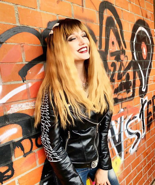 Певицу Lama Сафонову пригласили в Прагу как первого российского дизайнера - «Я и Отдых»