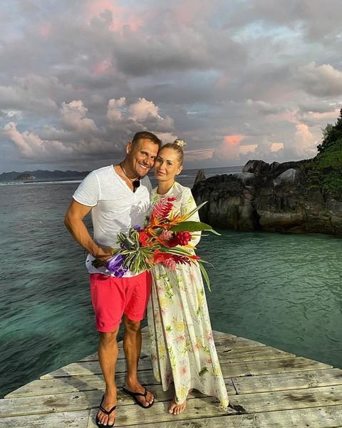 С медведем и цыганами! Степан Меньщиков планирует свадьбу в стиле русского дворянства - «Домашние Питомцы»