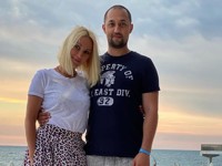 Лера Кудрявцева выглядит намного моложе 30-летнего сына - «Я как Звезда»
