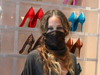 Сара Джессика Паркер открыла магазин в наряде с глубоким декольте - «Я как Звезда»