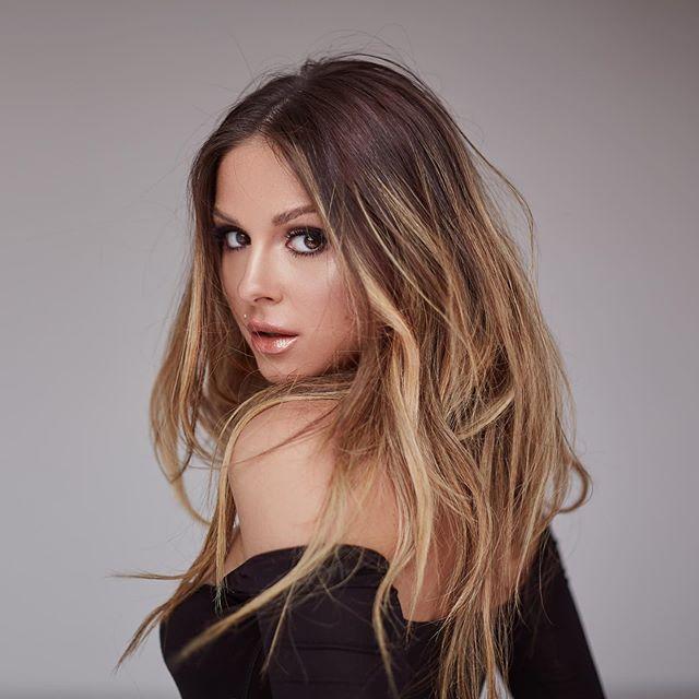 Настоящее буйство красок! Нюша кардинально сменила цвет волос - «Домашние Питомцы»