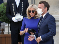 Брижит Макрон в коротком платье появилась на публике - «Я как Звезда»