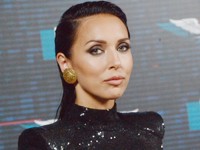 Алсу показала, как носить маленькое черное платье летом - «Я как Звезда»