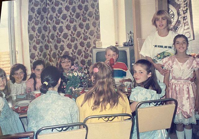 Какая юная и счастливая! Дочь Веры Глаголевой показала уникальное фото мамы - «Я и Отдых»