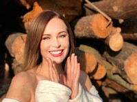 Ирина Безрукова переборщила с фотошопом и напугала фанатов - «Я как Звезда»