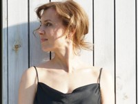 Ксения Алферова устроила фотосессию в платье-комбинации - «Я как Звезда»