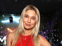 Наталья Рудова заинтриговала сеть романтичным снимком с незнакомцем - «Я как Звезда»