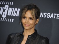 Холли Берри намекнула на новый роман - «Я как Звезда»