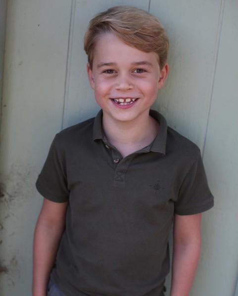 Как подрос! Кейт Миддлтон показала фото принца Джорджа в честь его дня рождения - «Я и Отдых»