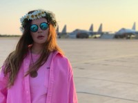 Розовый тотал-лук и венок из ромашек: новый образ Екатерины Андреевой - «Я как Звезда»