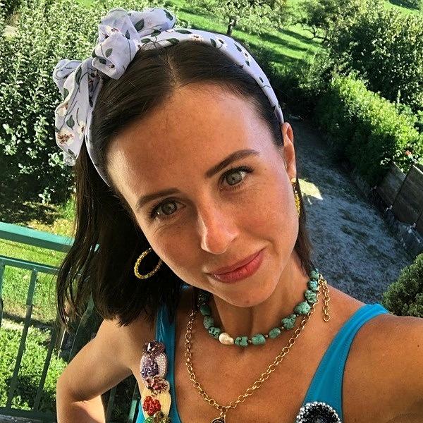 И дома, и на работе! Мирослава Карпович появится в новом сезоне сериала «Мажор» с Павлом Прилучным - «Домашние Питомцы»