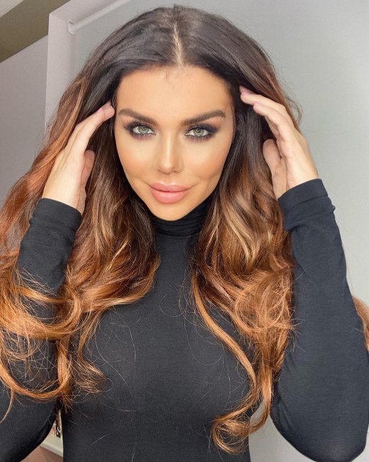 Пачка макарон, яхта и президенты: Анна Седокова выпустила автобиографию «Я сильная. Я справлюсь» - «Я и Отдых»