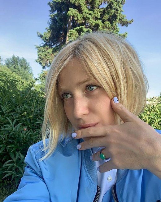 Ох уж эти бесконечные ноги! Ирина Гринева похвасталась результатом очередной диеты - «Я и Отдых»