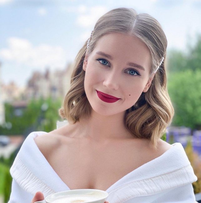 Моего лица не смеет касаться вода из-под крана: Кристина Асмус рассказала, как ухаживает за кожей - «Я и Отдых»