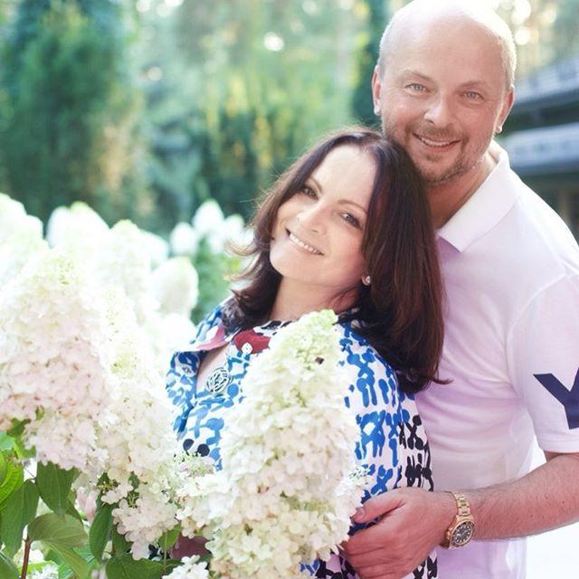 Вечно молодая и красивая! София Ротару порадовала свежими фото с семьей - «Домашние Питомцы»