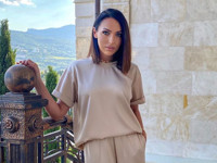 Сама нежность: Алсу показала, как носить шелковый комплект с брюками и шортами - «Я как Звезда»