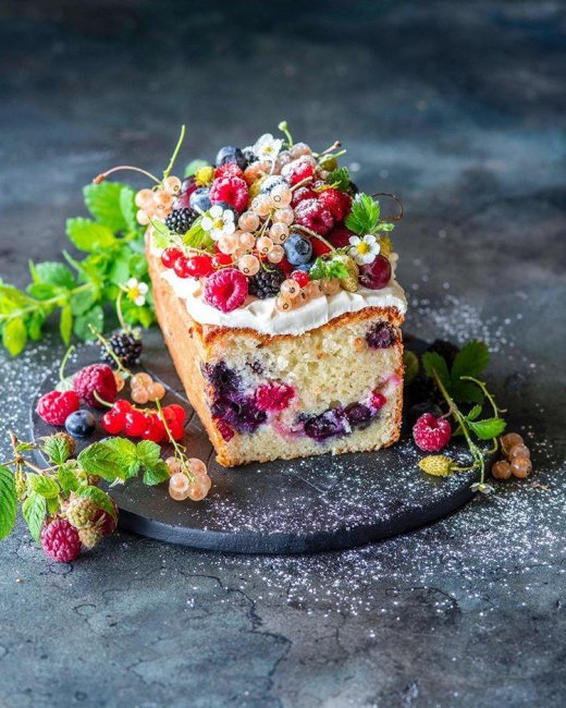 Красиво и очень вкусно! Готовим творожный кекс с сезонными ягодами - «Я и Кухня»