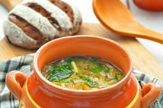 Капустный суп с болгарским перцем в горшочке - «Первое блюдо»