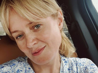 47-летняя Анна Михалкова восхитила сеть красотой на честном селфи без макияжа - «Я как Звезда»