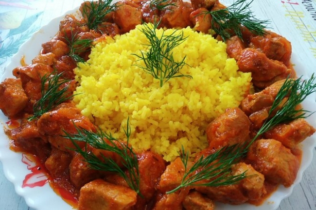 Свинина тушеная в томатном соусе с рисом - «Блюда из мяса»