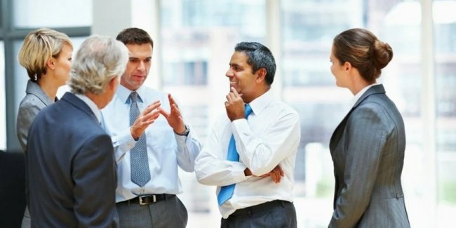 Менять друзей и убеждения невыгодно